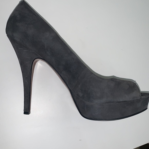 Enzo Angiolini Gray Suede Peep Toe Pumps Size 9 - Picture 5 of 10